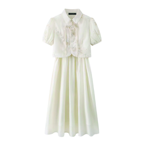 Off-White Flare Dress
RM 85Blue Floral Midi Dress
RM 85